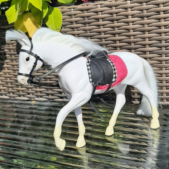 Battat Our Generation White Horse Lipizzaner Saddle Bridal 6.5" H 8"L - Picture 2 of 4